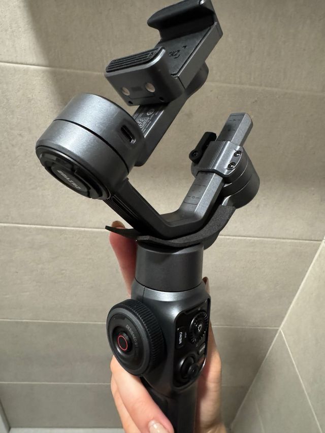 Estabilizador Zhiyun Smooth 5 Combo