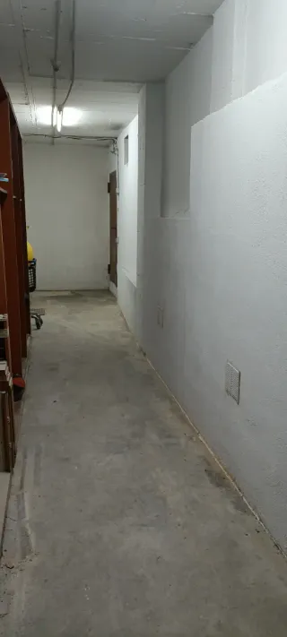 Plaza parking grande + trastero de 22m² (indivisib