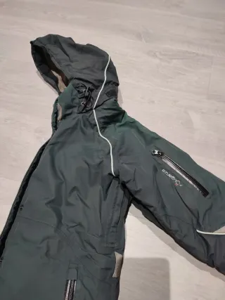 Cazadora impermeable con capucha Talla S