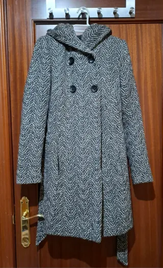 Abrigo estampado doble botonadura
