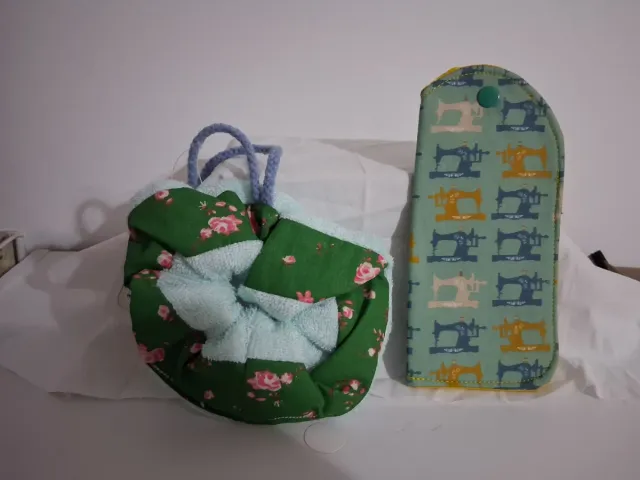 Esponja de baño floral con cuerda