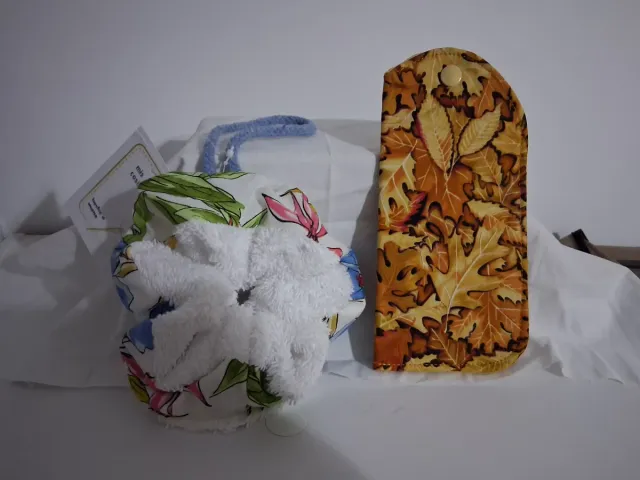 Esponja de baño floral con cuerda