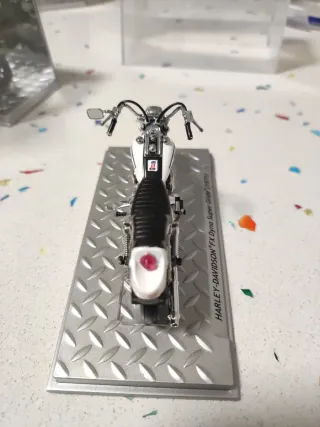 Miniatura Harley Davidson Dyna Super Glide 1971