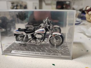Miniatura Harley Davidson Dyna Super Glide 1971