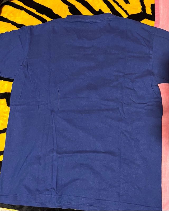 Camiseta con avestruz