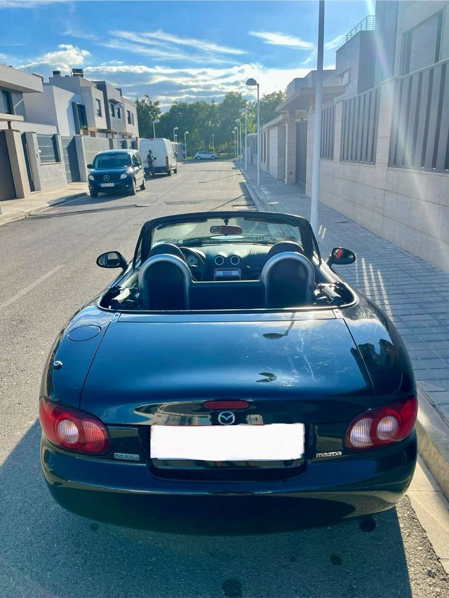 Mazda MX-5 HIT EDITION