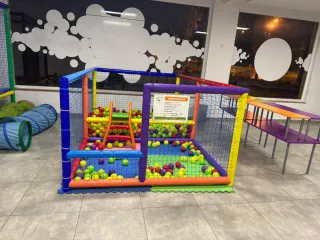 Parque de bolas infantil