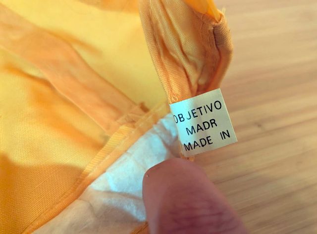 Mítica gorra vintage amarilla Camel