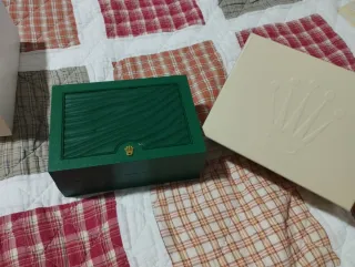 Cassa per orologio Rolex verde e beige