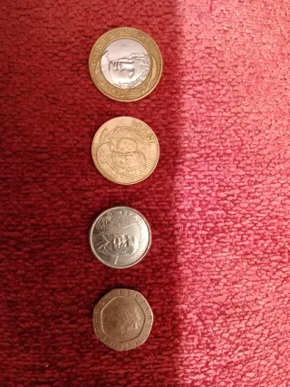 Lote de 4 monedas extranjeras