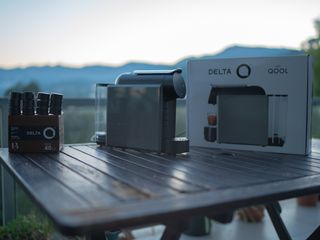 Máquina Delta Q Mini Qool + 12 Cápsulas