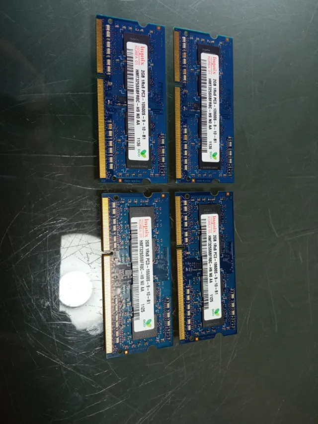 8GB (4 x 2GB) PC3 10600S Hynix
