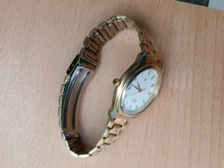 Reloj Seiko Cuarzo Dorado