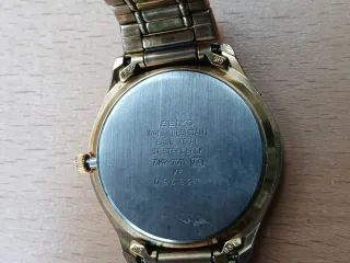 Reloj Seiko Cuarzo Dorado