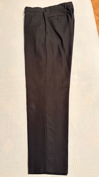 Traje hombre corte vintage gris marengo