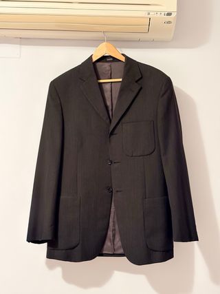 Traje hombre corte vintage gris marengo