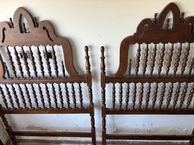 Cabeceros de madera antiguos