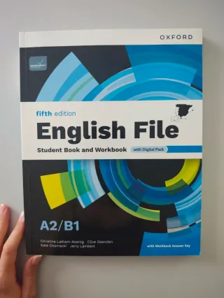 English File 5th Edition A2/B1. Student's Book