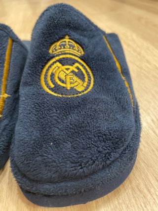 Zapatillas Casa Real Madrid Azul y Dorado