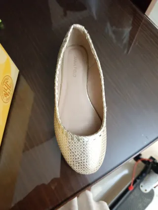 Zapatos planos dorados Anna Field niña