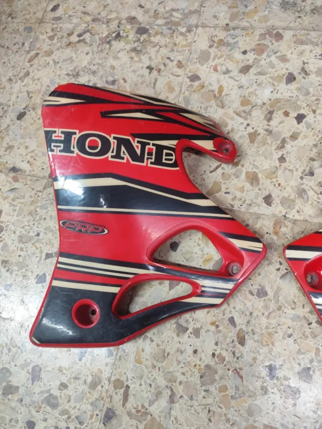 Tapas Radiador Honda CR (2 unidades)