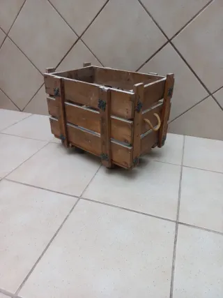 Macetero rústico de madera