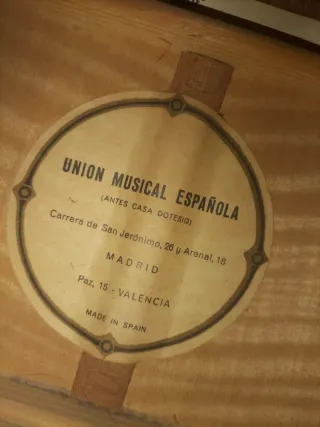 Precio negociable Guitarra Clásica Marrón