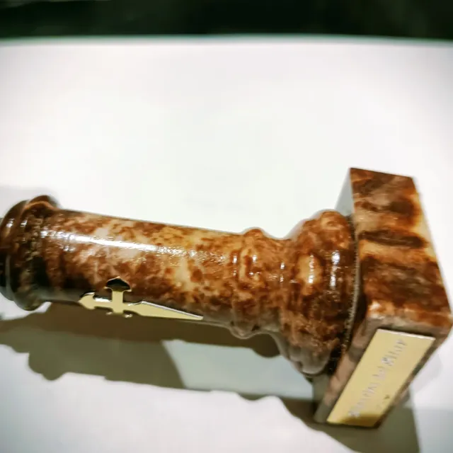 Virgen del Pilar con base de mármol