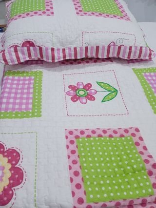 Colcha-edredon con almohadón
