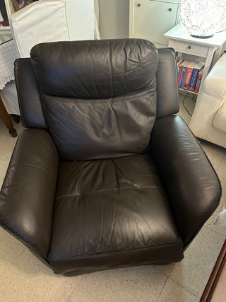 Sofá reclinable eléctrico de piel marrón