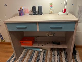 Escritorio juvenil madera y azul