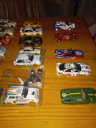 Pista Scalextric antiguo con coches