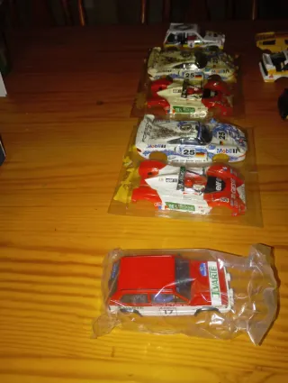 Pista Scalextric antiguo con coches