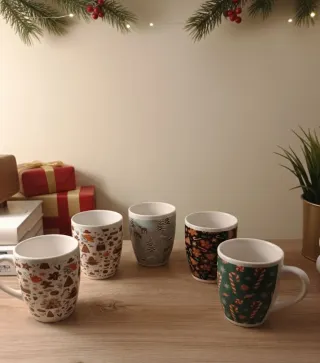 Set 5 tazze natalizie in porcellana