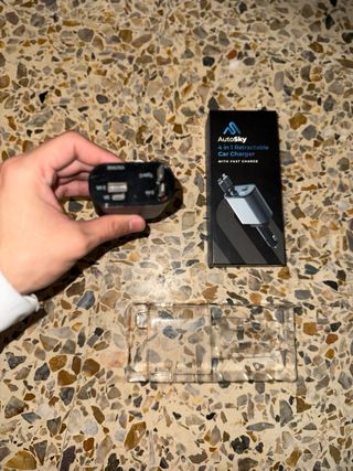 Caricatore da auto retrattile AutoSky 4 in 1