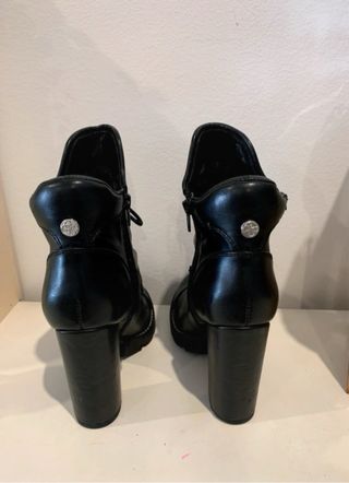 Botines Guess Negros Tacón Plataforma