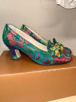 Traje de Fallera+ Aderezo+ zapatos