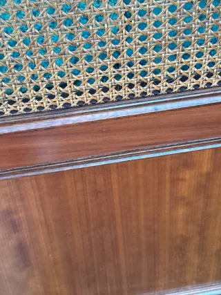 Cabecero madera y rejilla ratán