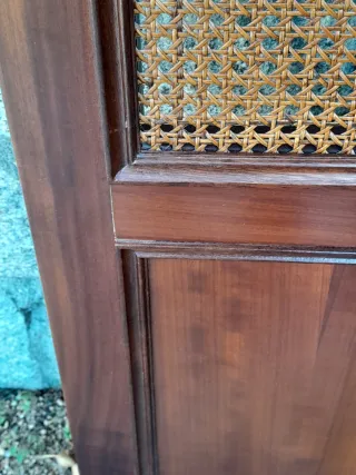Cabecero madera y rejilla ratán