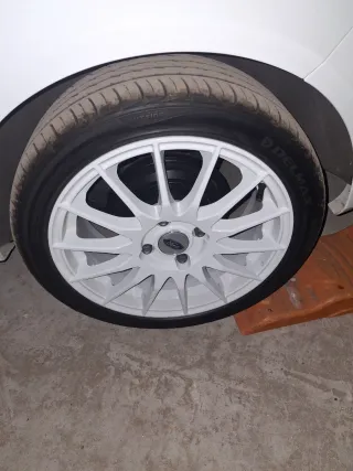 Llantas Blancas 4 Tornillos Ford Fiesta 4x108.