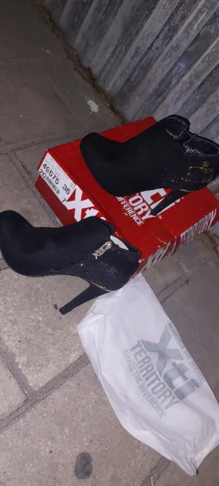 Botines Xti Tacón Negro Talla 36