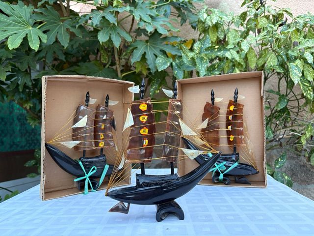 Barcos decorativos de papel y plástico