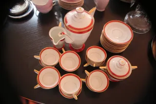 Juego de café porcelana blanco y rojo
