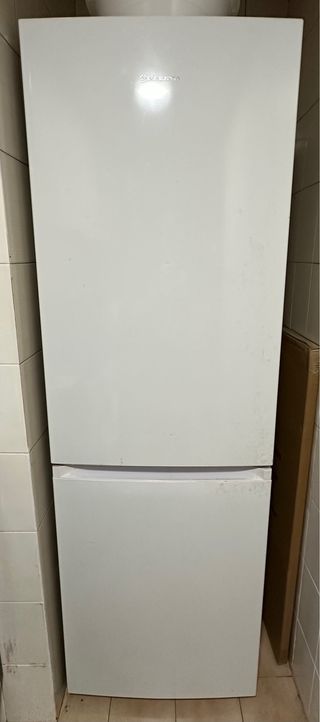 Nevera blanca