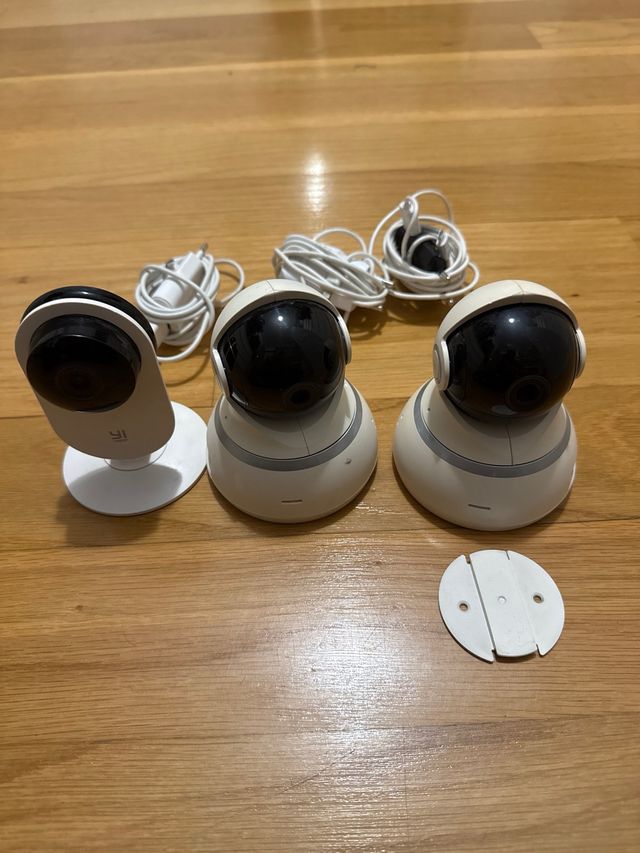 3 Cámaras WiFi marca Yi para Interior