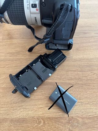 Canon EOS 400D + Objetivo 28-90mm + Grip