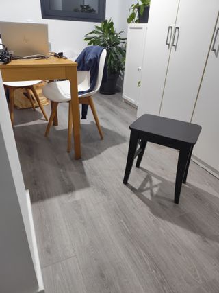 Taburete negro Ikea Ingolf. Descontinuado.