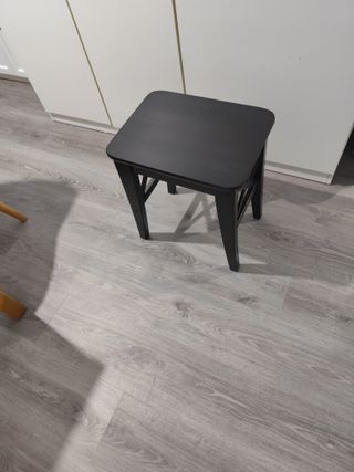 Taburete negro Ikea Ingolf. Descontinuado.