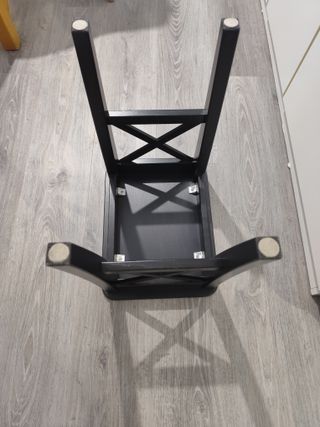 Taburete negro Ikea Ingolf. Descontinuado.