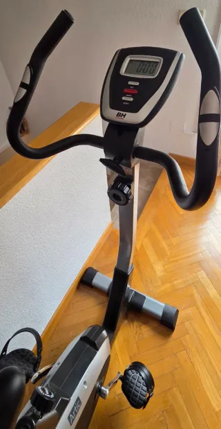 Bicicleta Estática BH Artic